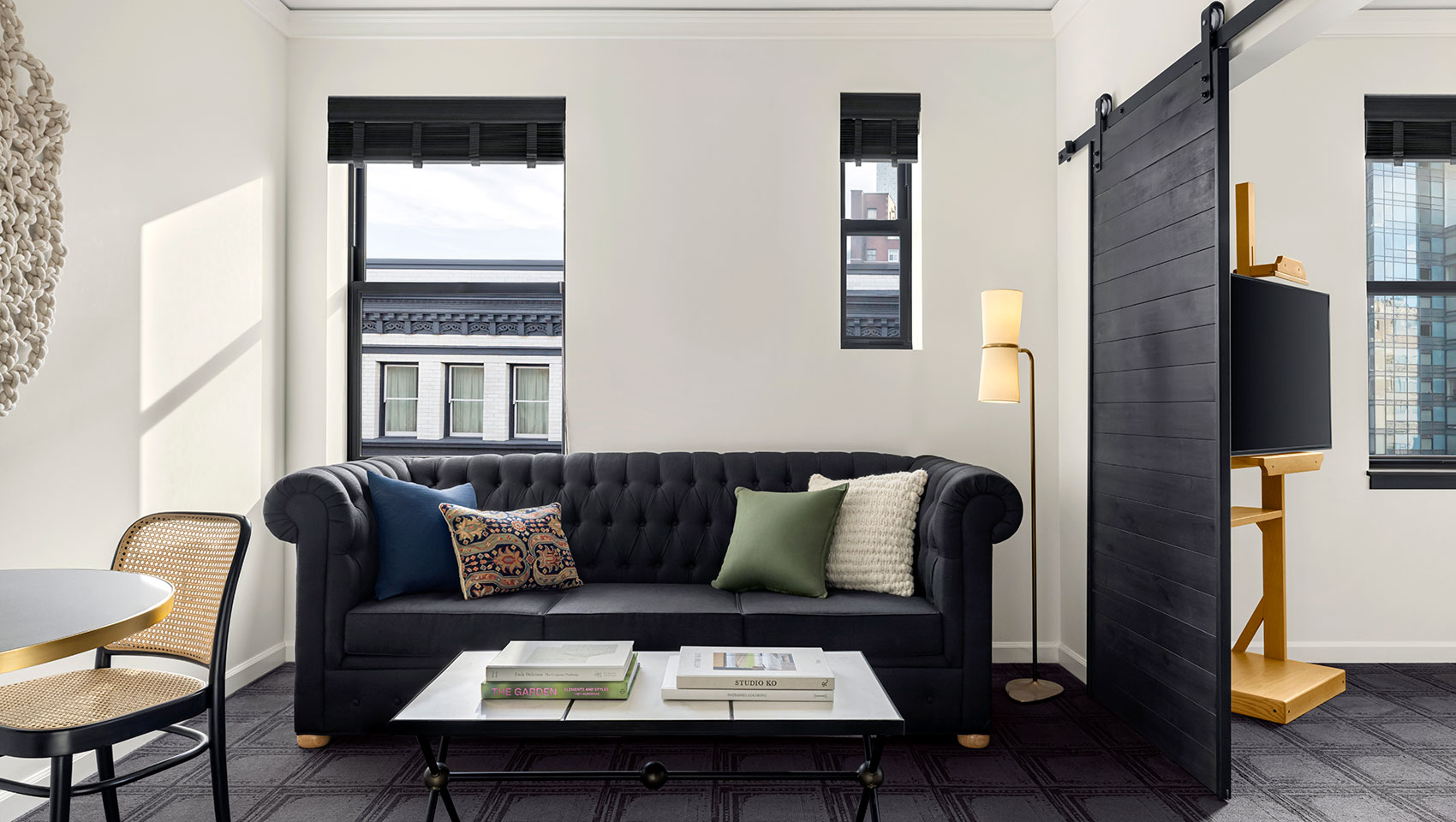 1 Bedroom Spa Suite Sitting Area